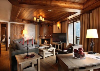 Lounge Luxury ski-in ski-out apartment rental Loft 1 for 2 adults and 2 children with services, breakfast, a Spa, to rent in Courchevel 1650 with In-Luxe Chalets France