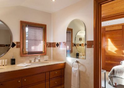 Bathroom picture at Luxury ski-in ski-out apartment rental ST-SI for 8 people with services, a Spa, to rent in Courchevel 1850 with In-Luxe Chalets France