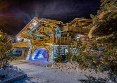 Outdoor by Night photo Catered Chalet Lhotse for 14 people Chalet for rental in Val d'Isère with In-Luxe Chalets France