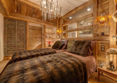 Luxury Bedroom photo Catered Chalet Lhotse for 14 people Chalet for rental in Val d'Isère with In-Luxe Chalets France