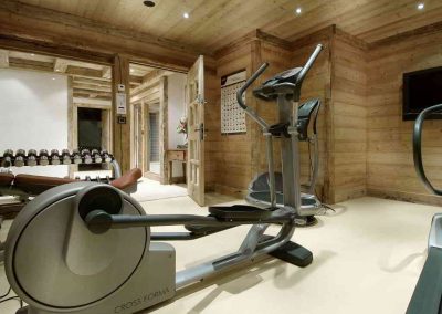 Ultimate Luxury Chalet to rent in Courchevel 1850, Chalet Pearl for 14 people with 7 Staff, Indoor Pool. Photo Chalet Fitness Room