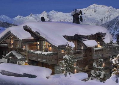 Ultimate Luxury Chalet to rent in Courchevel 1850, Chalet Pearl for 14 people with 7 Staff, Indoor Pool. Photo Chalet by Night