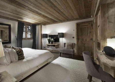 Ultimate Luxury Chalet to rent in Courchevel 1850, Chalet Pearl for 14 people with 7 Staff, Indoor Pool. Photo of a double Bedroom