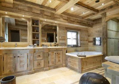 Ultimate Luxury Chalet to rent in Courchevel 1850, Chalet Pearl for 14 people with 7 Staff, Indoor Pool. Photo of the wonderful Master Bathroom