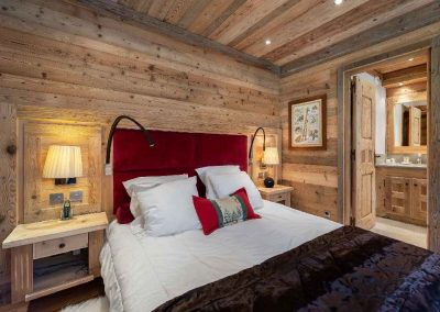 Double Bedroom at Luxury ski-in ski-out chalet White Pearl for 10 people to rent in Courchevel 1850 with In-Luxe Chalets France