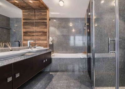 Bathroom view at Luxury Chalet des Sens for 10 adults and 4 children | Luxury Chalet Rental Megeve with In-Luxe Chalets France