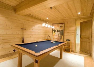Billiard Luxury Chalet Tomkins for 12 adults and 2 children Chalet rental Meribel with In-Luxe Chalets France