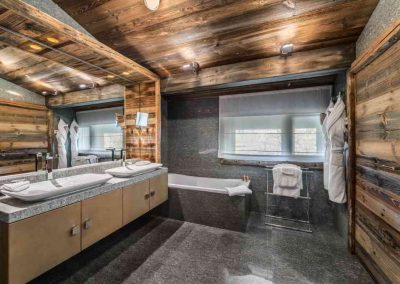 Master Bathroom Luxury Chalet des Sens for 10 adults and 4 children | Luxury Chalet Rental Megeve with In-Luxe Chalets France