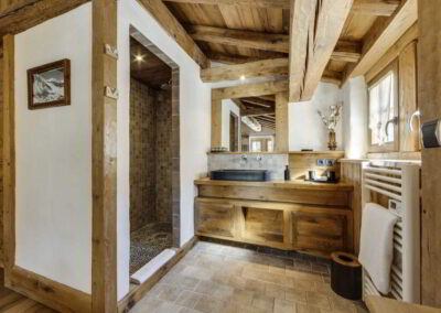 First Bathroom image at Luxury self-catered Chalet in Val d'Isere for rental with In Luxe Chalets France