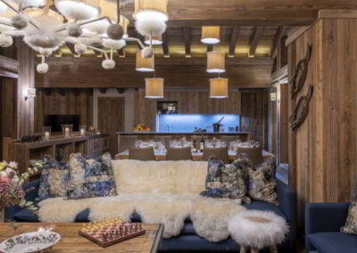 Lounge and dinig area at Luxury self-catered ski-in out apartment Valchar in Val d'Isere for rental with In Luxe Chalets France