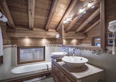 Bathroom at Luxury self-catered ski-in out Chalet Cristala Val d'Isere for rental with In Luxe Chalets France